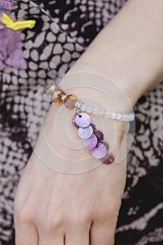 Bracelet with natural beads