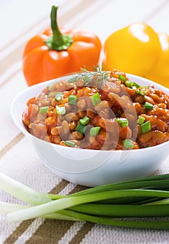 Braised beans with mushrooms and green onions