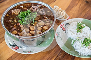 Braised beef clear with meat tendon ball soup stew