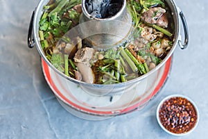 Braised beef clear with meat tendon soup stew