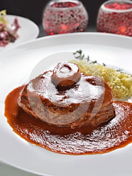 Braised Veal Shank w/Red Wine Tomato Sauce