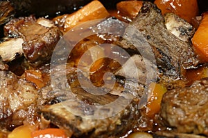 Braising beef short ribs in wine