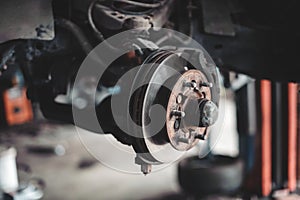 Brake disk and detail of the wheel hub