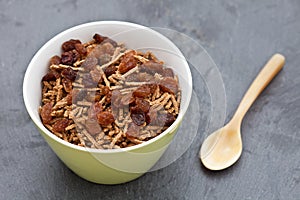 Bran breakfast cereal with sultanas