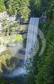 Brandywine falls is a spectacular 70-meter waterfall located in the park of the same name.