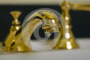 Brass bathroom faucet v3