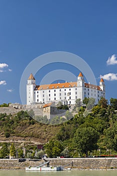 Bratislavský hrad a Dunaj, Slovensko