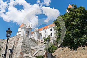 Bratislavský hrad a vstupná brána