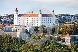 Bratislavský hrad vo večerných hodinách