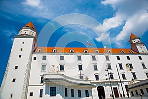 Bratislava,Slovensko: Bratislavský hrad alebo Bratislavský hrad je hlavným hradom Bratislavy, hlavného mesta Slovenska