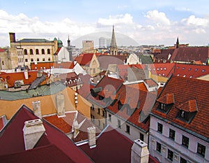 Bratislava, Slovensko pohľad zhora na staré mesto. Krásne strechy domov zo škridiel