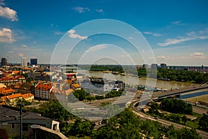 Bratislava, Slovensko: UFO most přes řeku Dunaj v Bratislavě, Slovensko