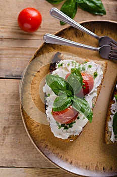 Bread cheese spread baked tomato