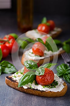 Bread cheese spread baked tomato
