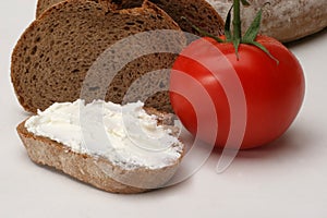 Bread with cream cheese