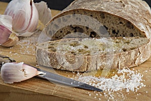 bread with garlic