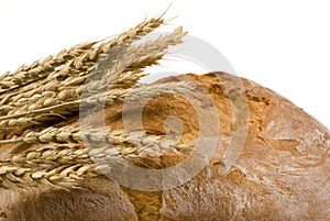Bread loaf with wheat isolated 3