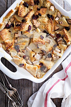 Bread pudding breakfast casserole with pear