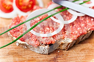 Bread with raw beef