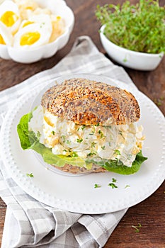 Bread roll with egg salad