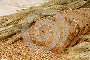 Bread slices and natural cereals