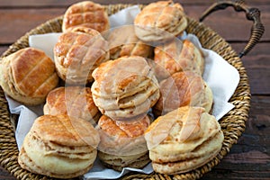 Bread Stuffed With Crackling