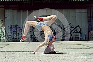 Breakdance girl on the street