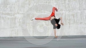 Breakdancer on the street