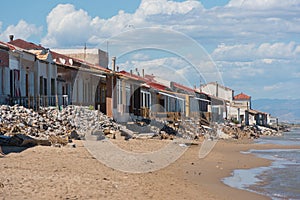 Breakers threaten house construction