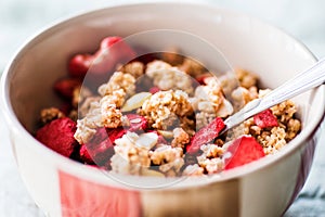 Breakfast with cereals and lyophilized strawberries