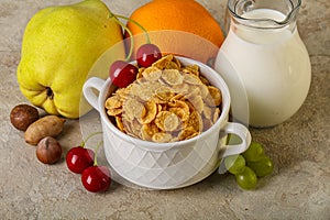 Breakfast with corn flakes and milk