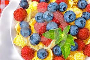 Breakfast of cornflakes and berries, Berry