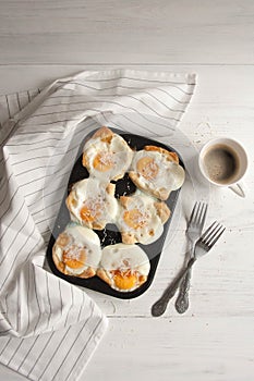 Eggs baked in a bread