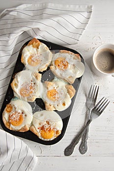 Eggs baked in a bread