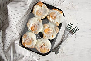 Eggs baked in a bread