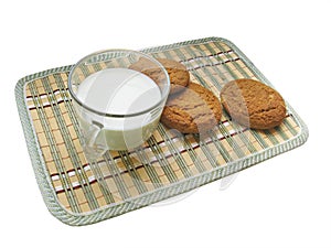 Breakfast with milk and avenaceous thin captain