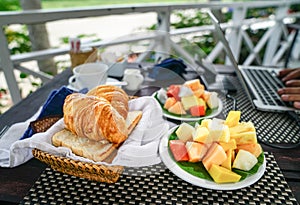 Breakfast while working