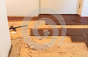 Breaking up a solid wooden floor