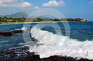 Breaking waves on Shipwreck Beach