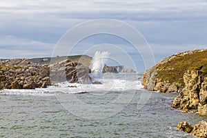 Breaking waves in a winter day