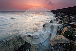 Breakwater waves