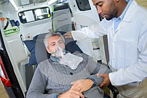 Breathing mask for patient