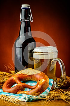 Bretzel and beer photo