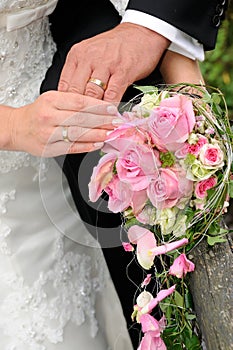 Bride bouque and rings