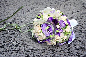 Bride bouquet on the ground