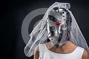 Bride in hockey mask serial murederer