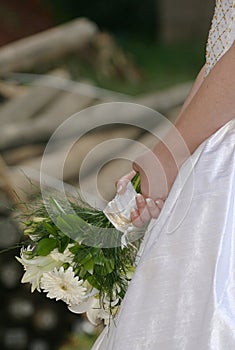 Bride holding boquet