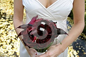 Bride Plum Bouqet Wedding Rings