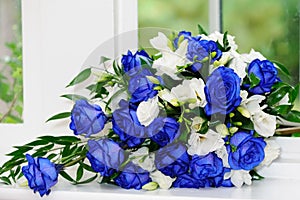 Brides bunch of blue roses