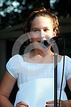 Bridesmaid giving speech